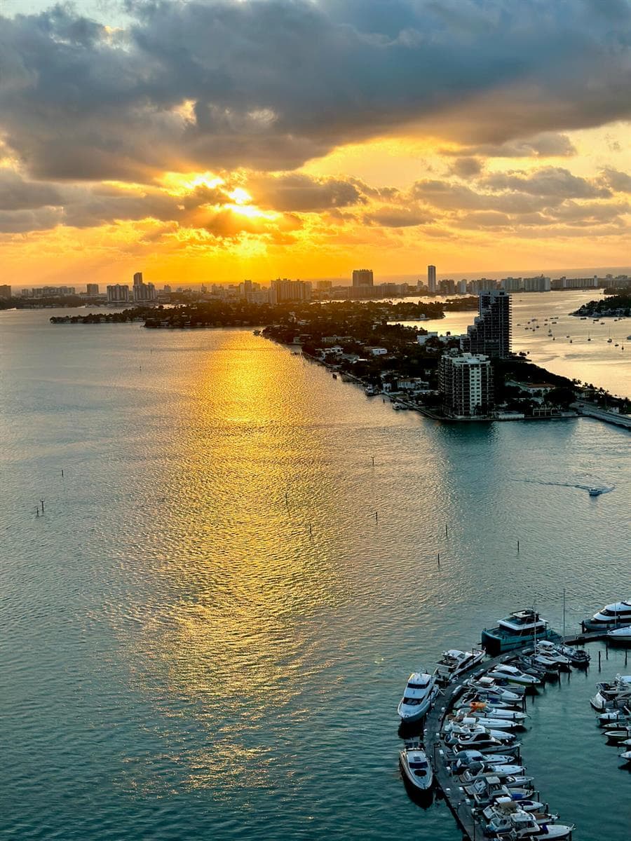 1750 N Bayshore Drive # 3706, Miami FL 33132 — 59