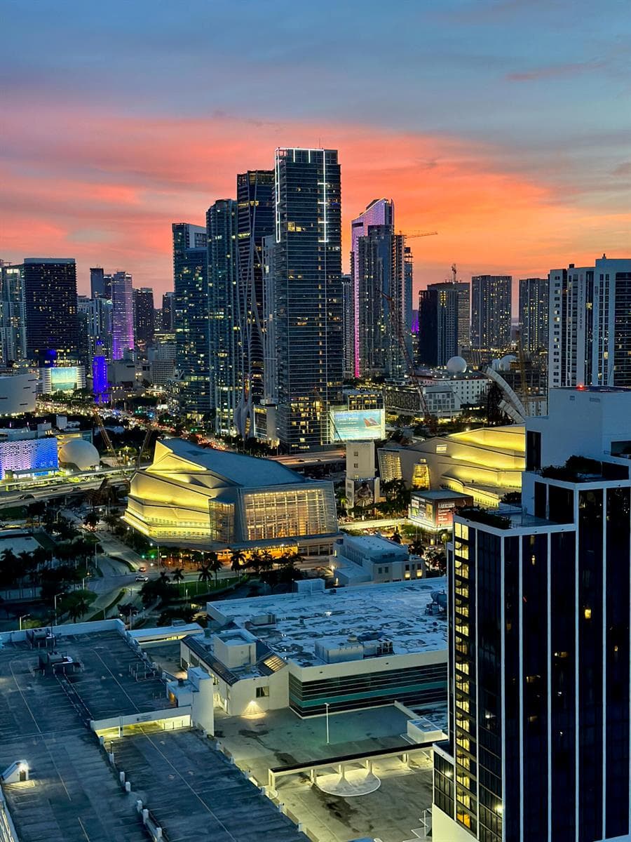 1750 N Bayshore Drive # 3706, Miami FL 33132 — 60