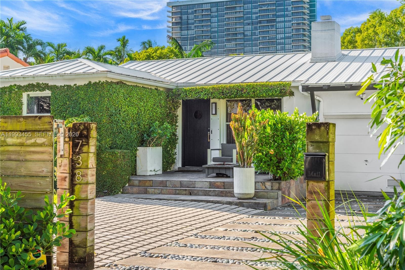 738 NE 72nd Ter, Miami FL 33138 — 4