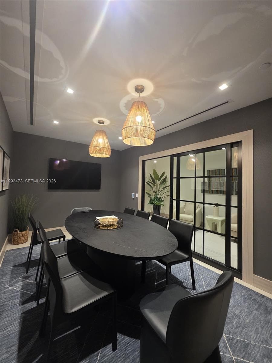 225 N Miami Ave # 910, Miami FL 33128 — 23