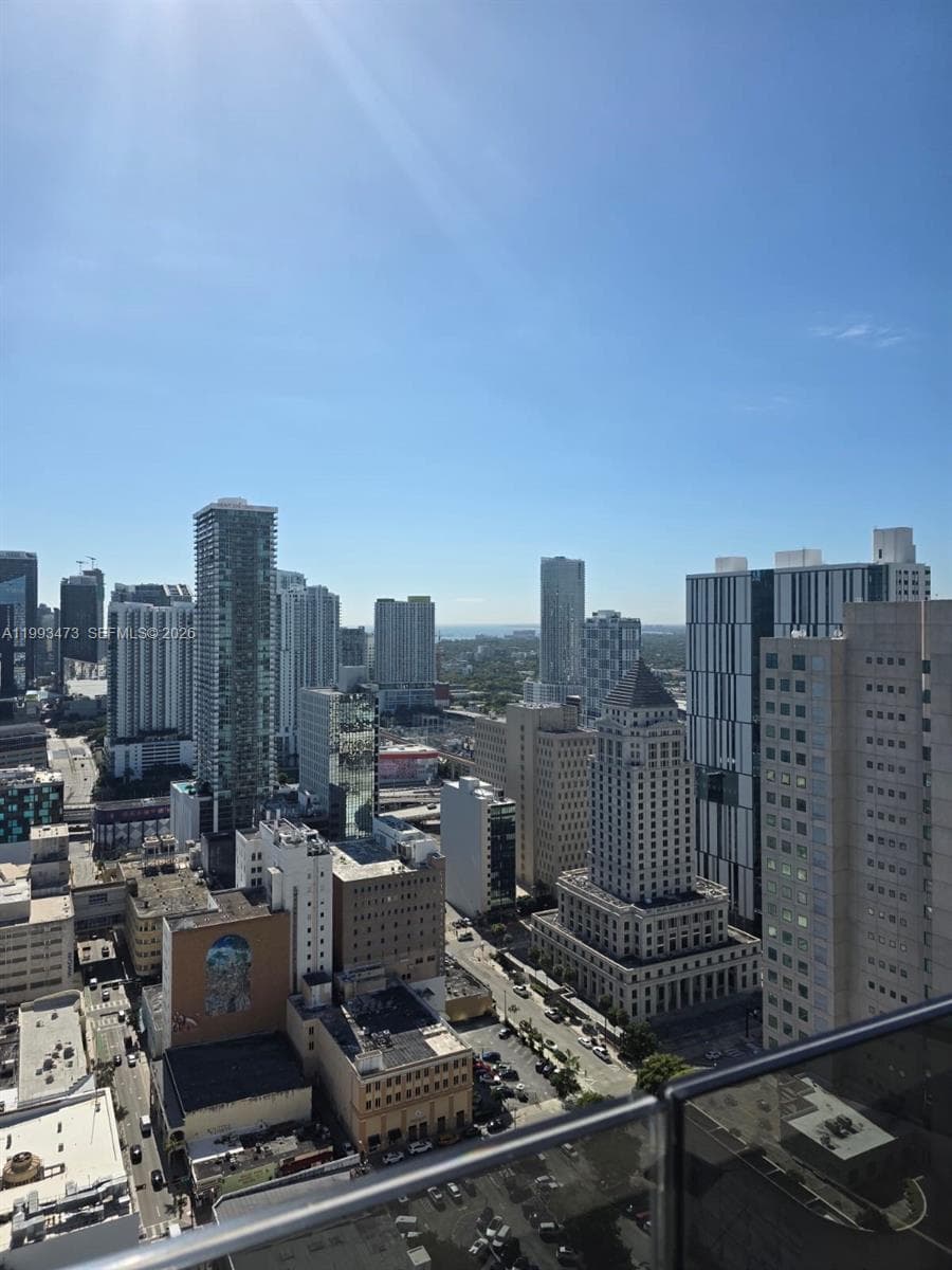 225 N Miami Ave # 910, Miami FL 33128 — 52