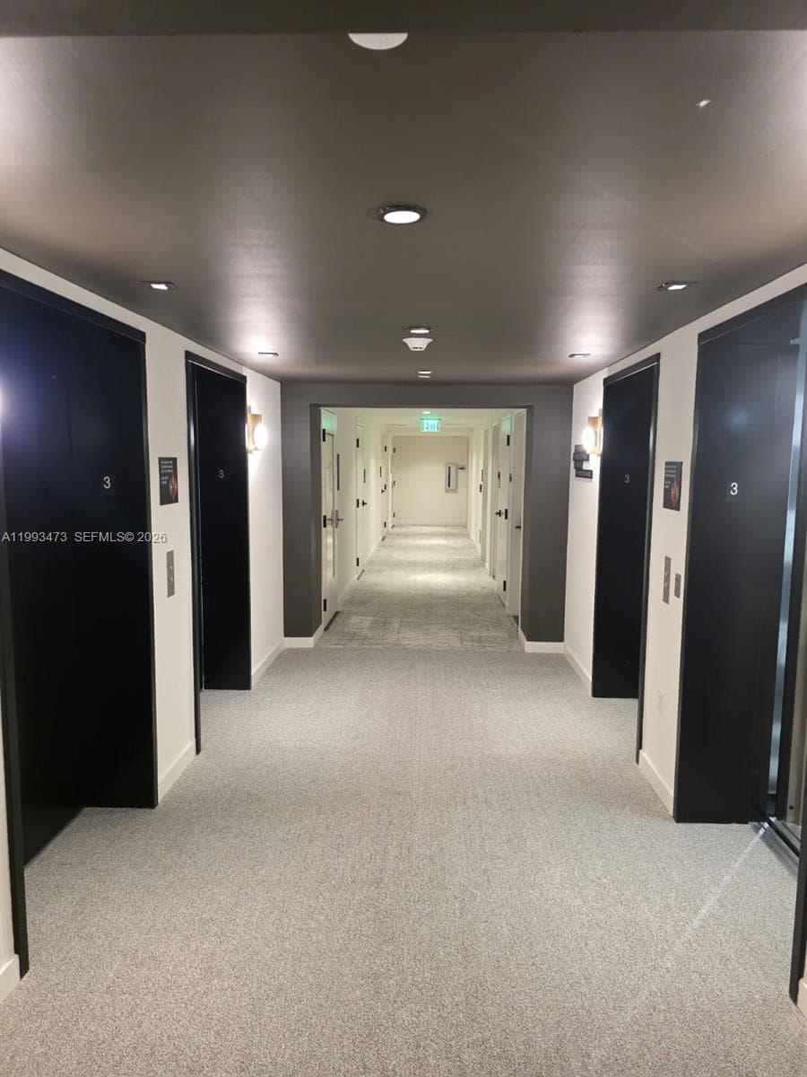 225 N Miami Ave # 910, Miami FL 33128 — 61