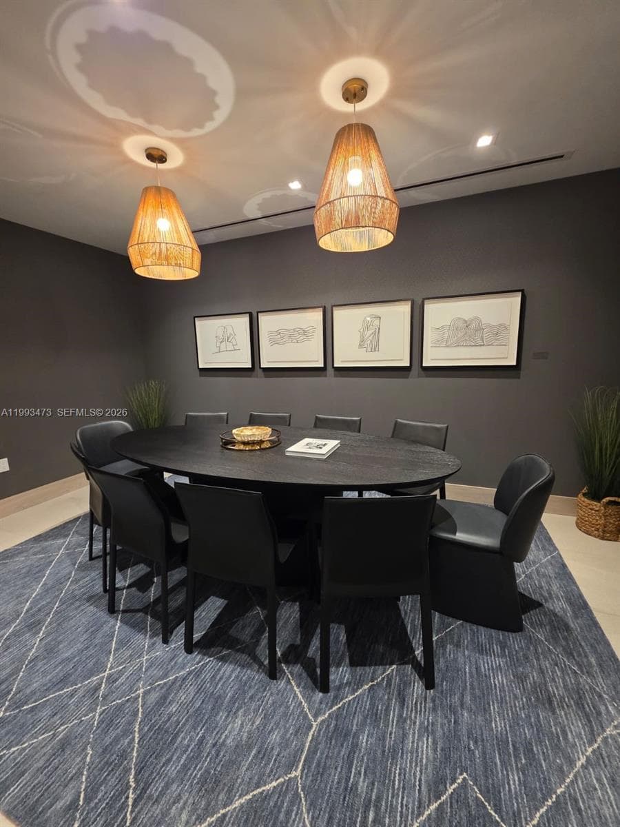 225 N Miami Ave # 910, Miami FL 33128 — 65