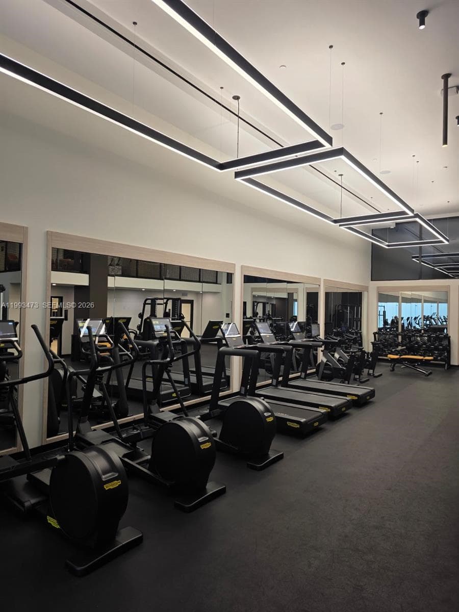 225 N Miami Ave # 910, Miami FL 33128 — 18