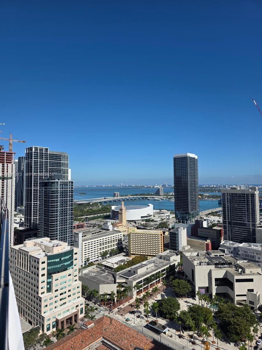 225 N Miami Ave # 910, Miami FL 33128 — 58