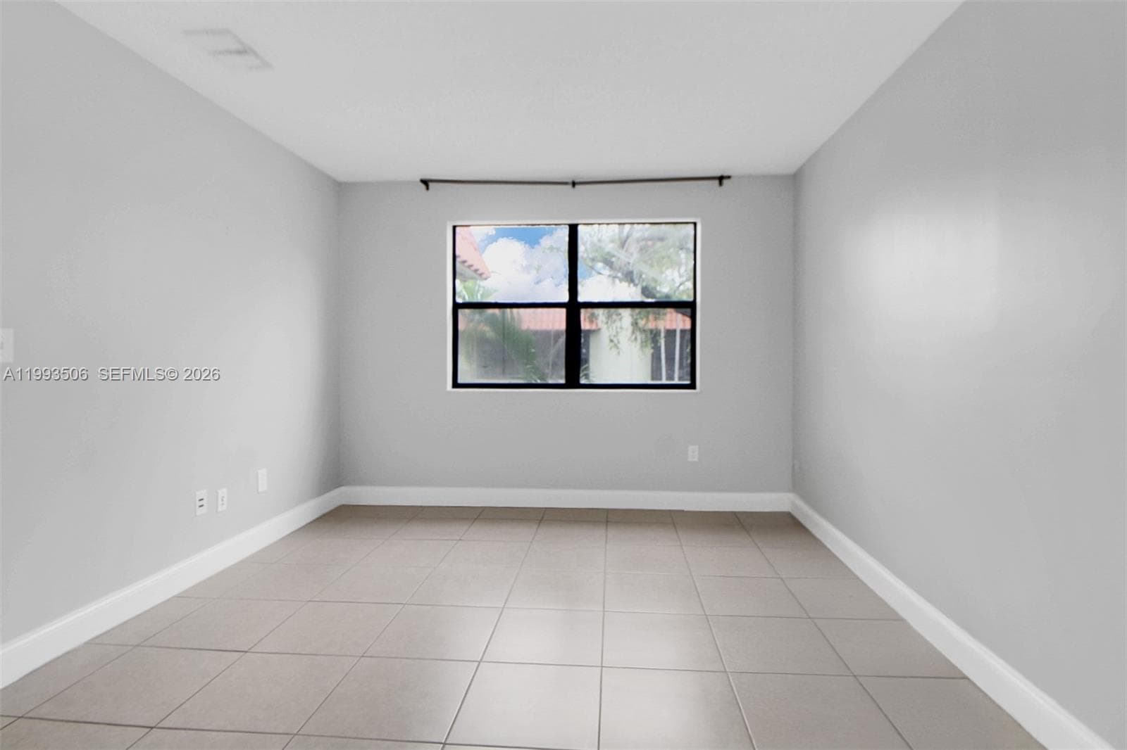 9730 Hammocks Blvd # 28, Miami FL 33196 — 8