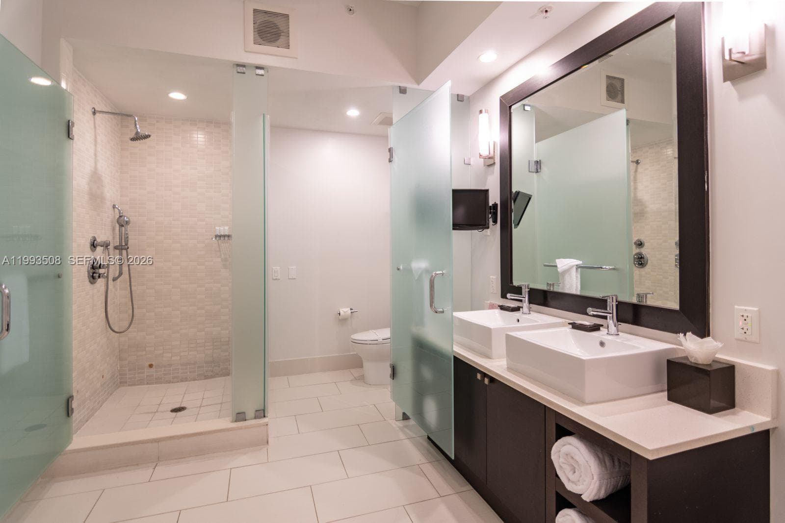 5300 NW 87th Ave # 404, Doral FL 33178 — 17