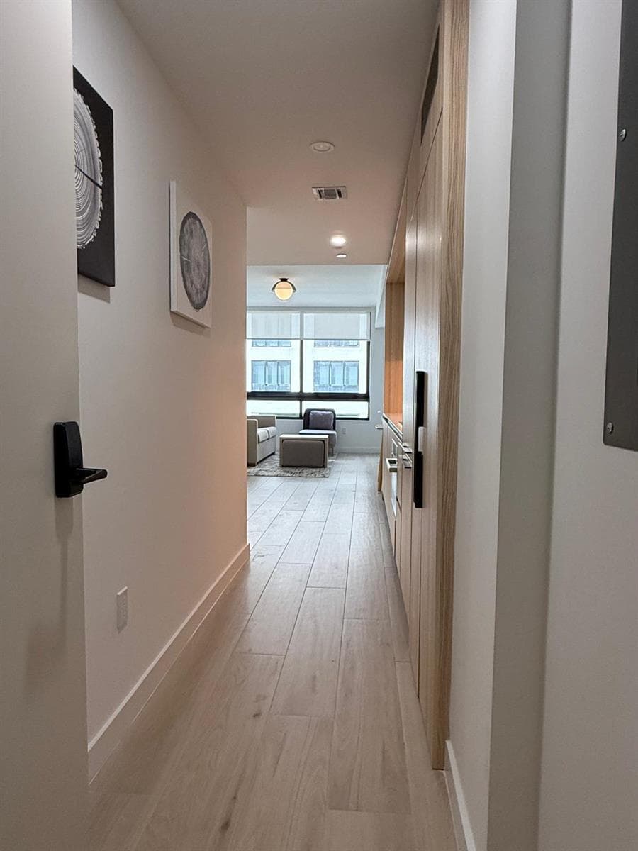 225 N Miami Avenue # 910, Miami FL 33128 — 2