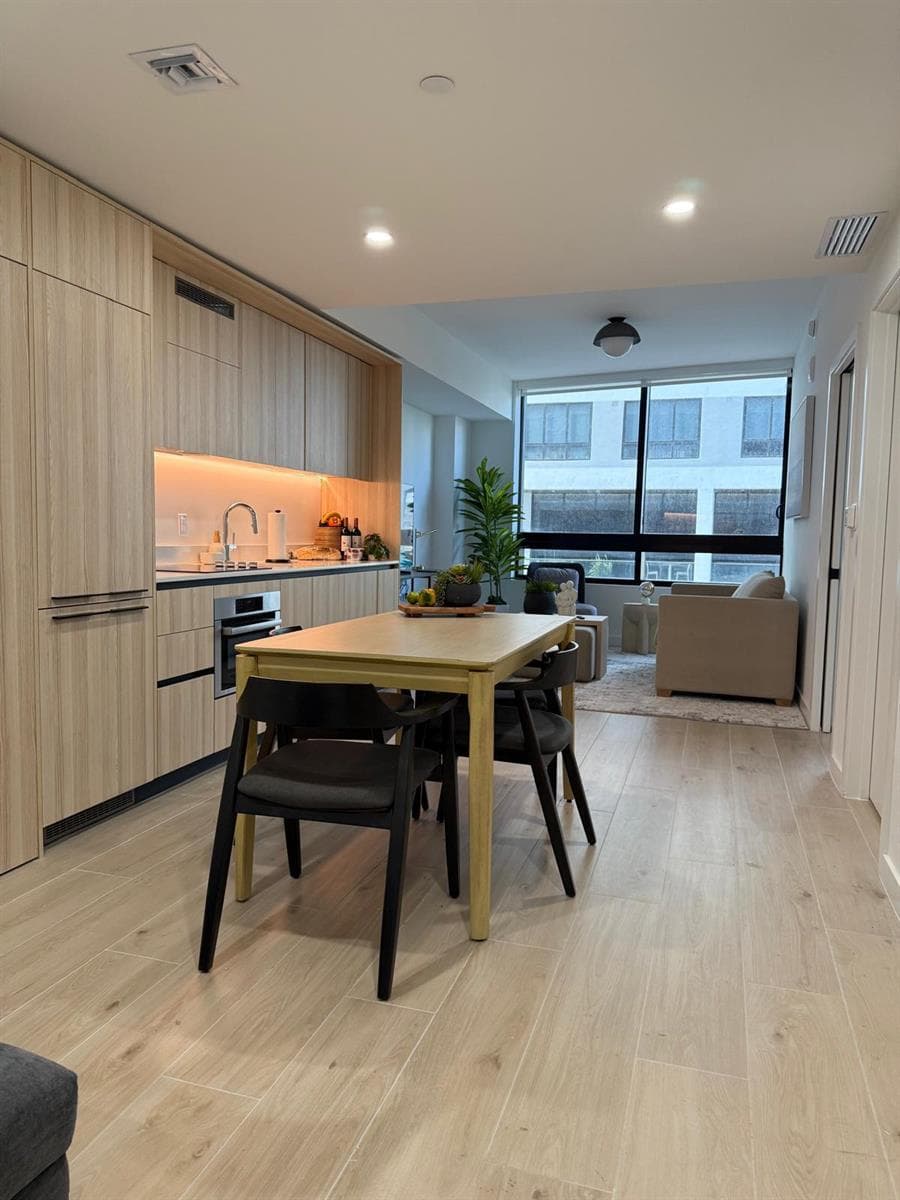 225 N Miami Avenue # 910, Miami FL 33128 — 13