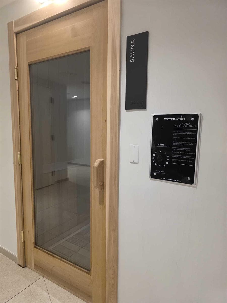 225 N Miami Avenue # 910, Miami FL 33128 — 32