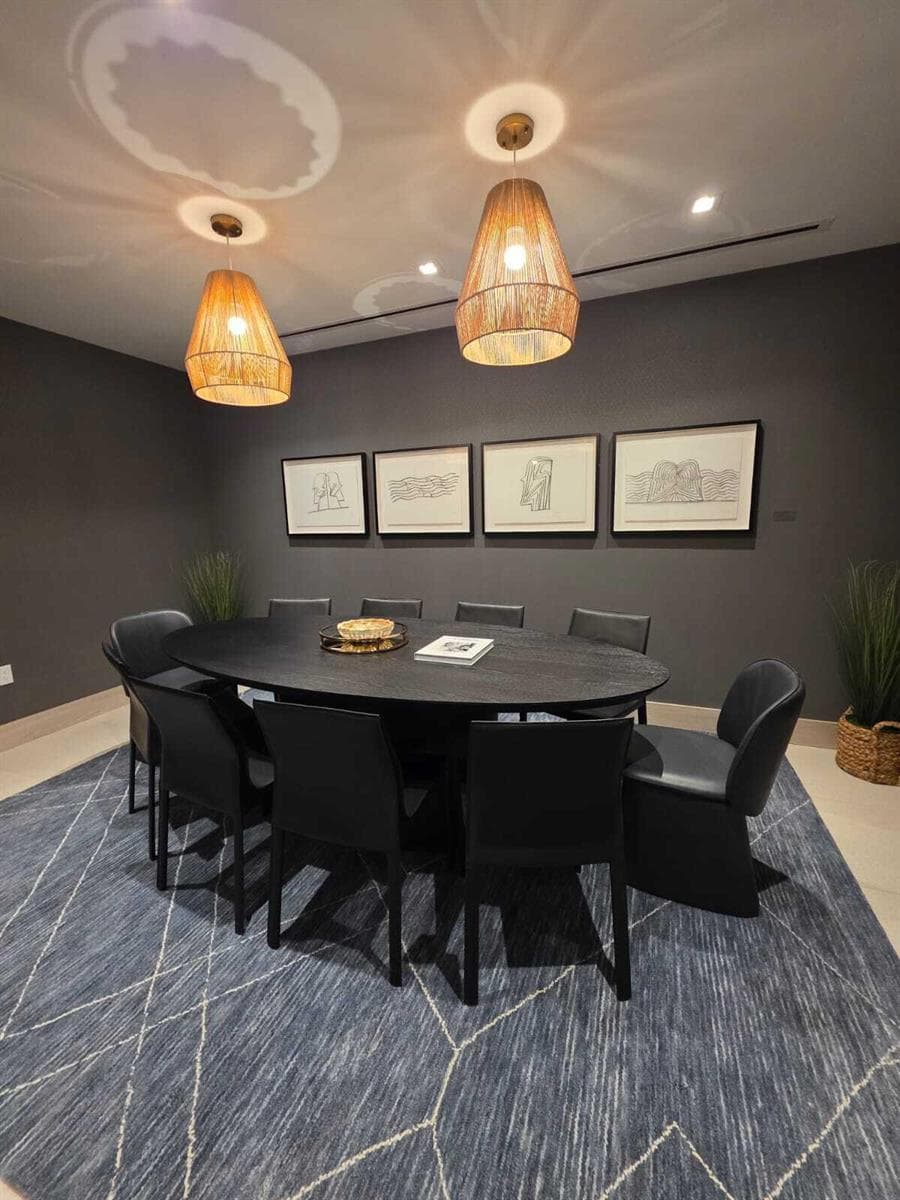 225 N Miami Avenue # 910, Miami FL 33128 — 65