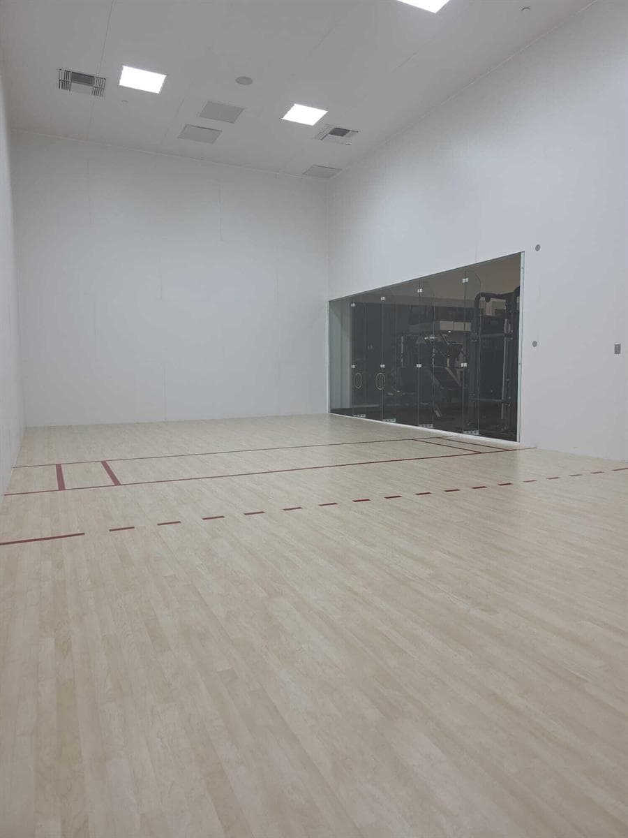 225 N Miami Avenue # 910, Miami FL 33128 — 54