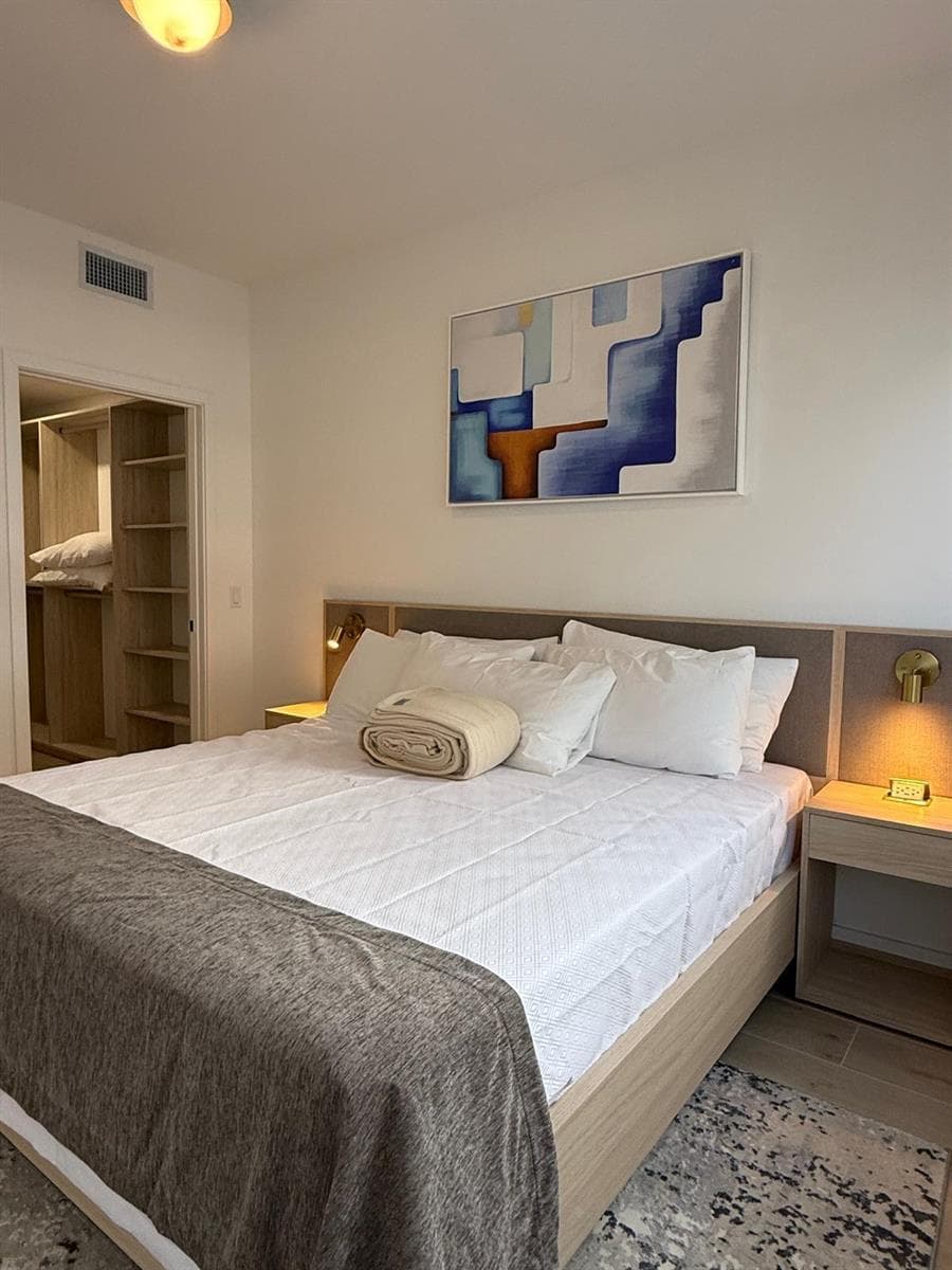 225 N Miami Avenue # 804, Miami FL 33128 — 1