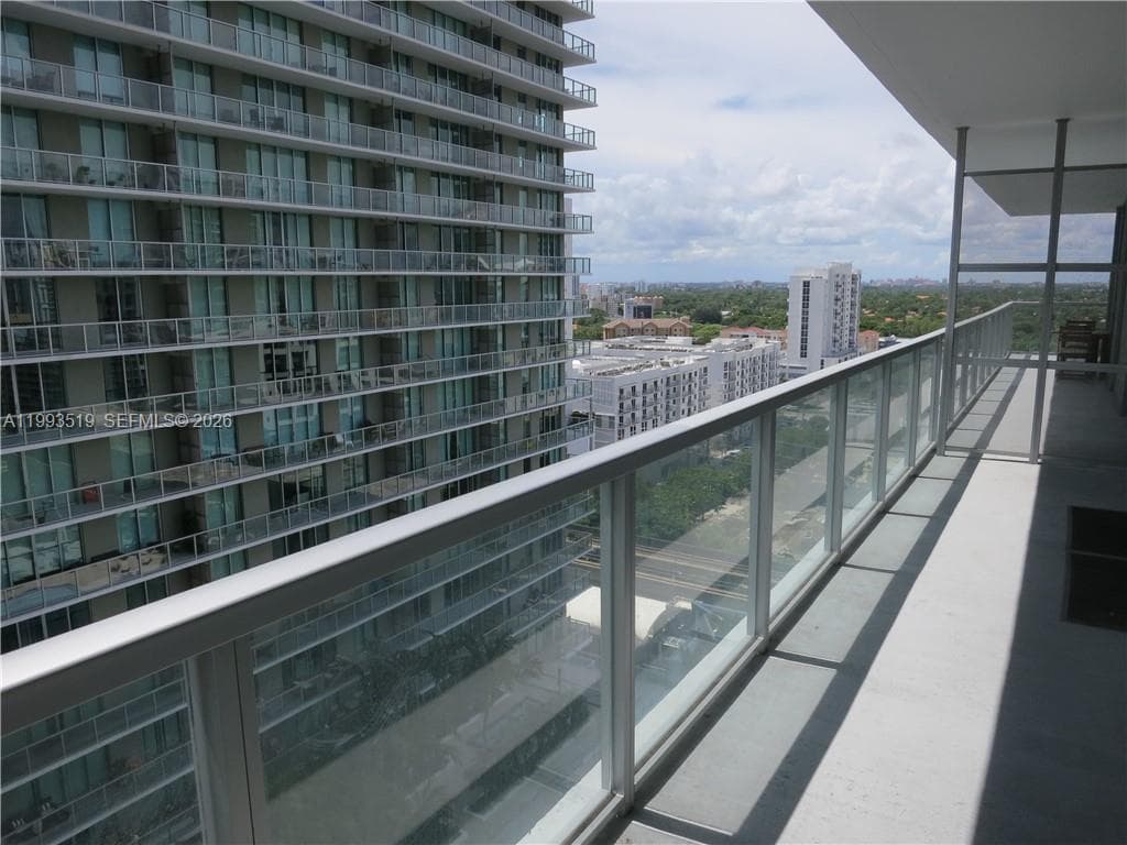 1111 SW 1 AV, Miami FL 33130 — 13
