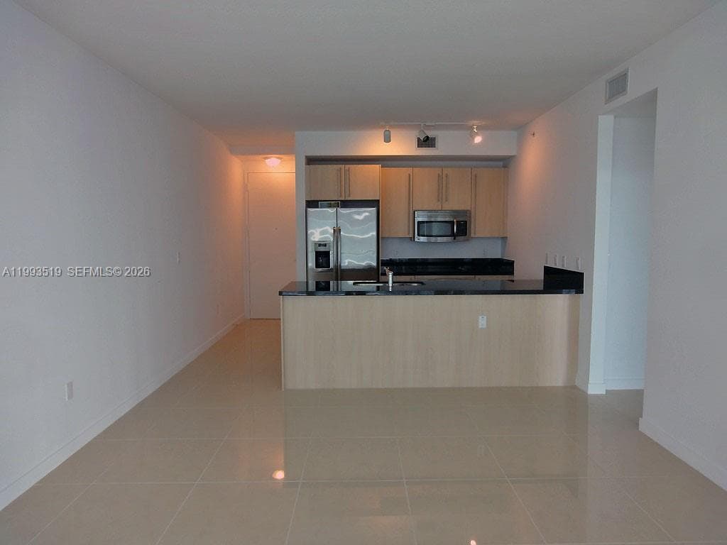1111 SW 1 AV, Miami FL 33130 — 3