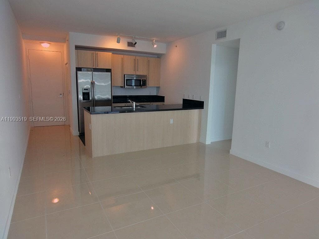 1111 SW 1 AV, Miami FL 33130 — 15
