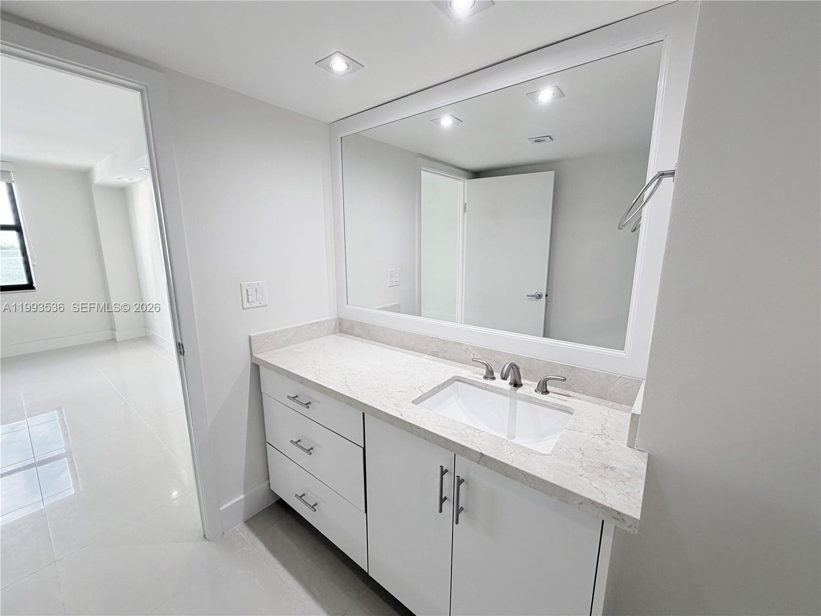 2333 Brickell Ave # 1407, Miami FL 33129 — 12