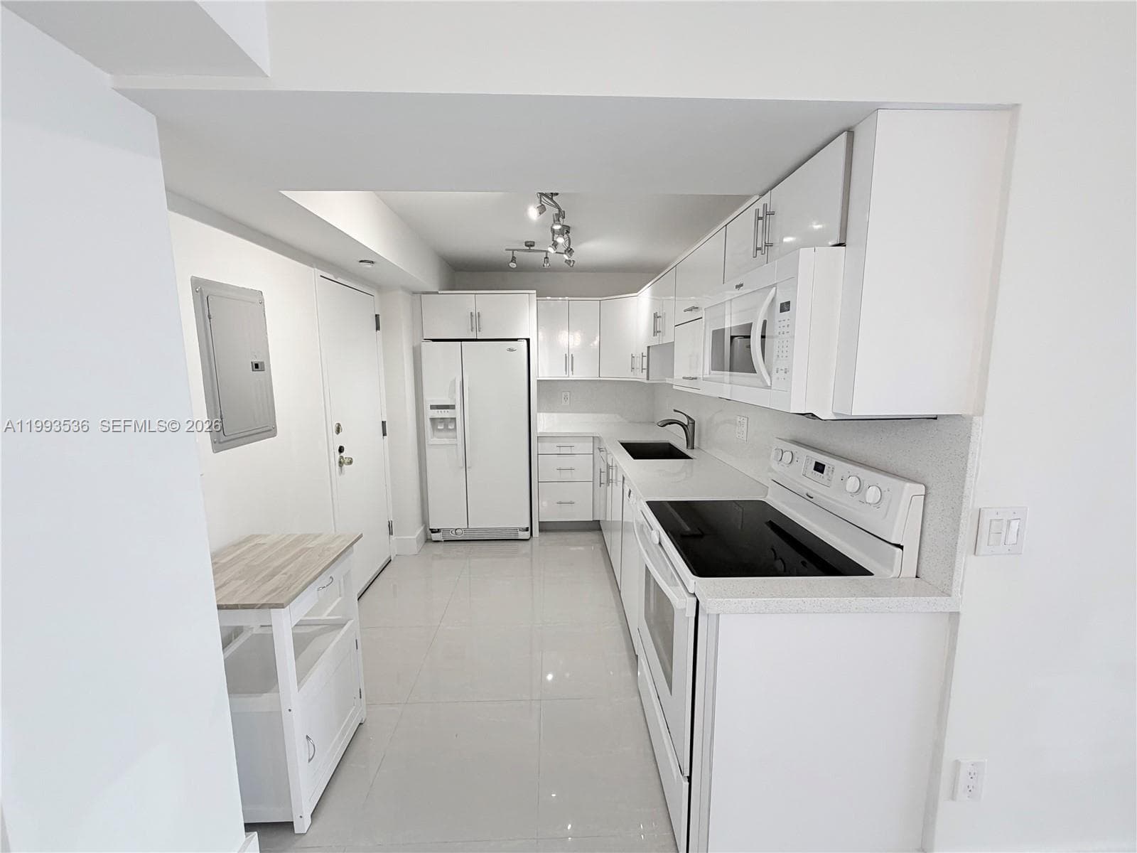 2333 Brickell Ave # 1407, Miami FL 33129 — 3