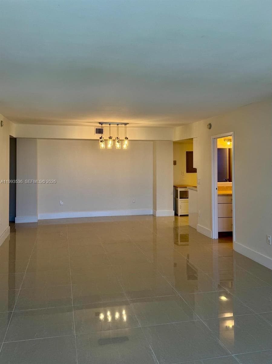 2333 Brickell Ave # 1407, Miami FL 33129 — 5