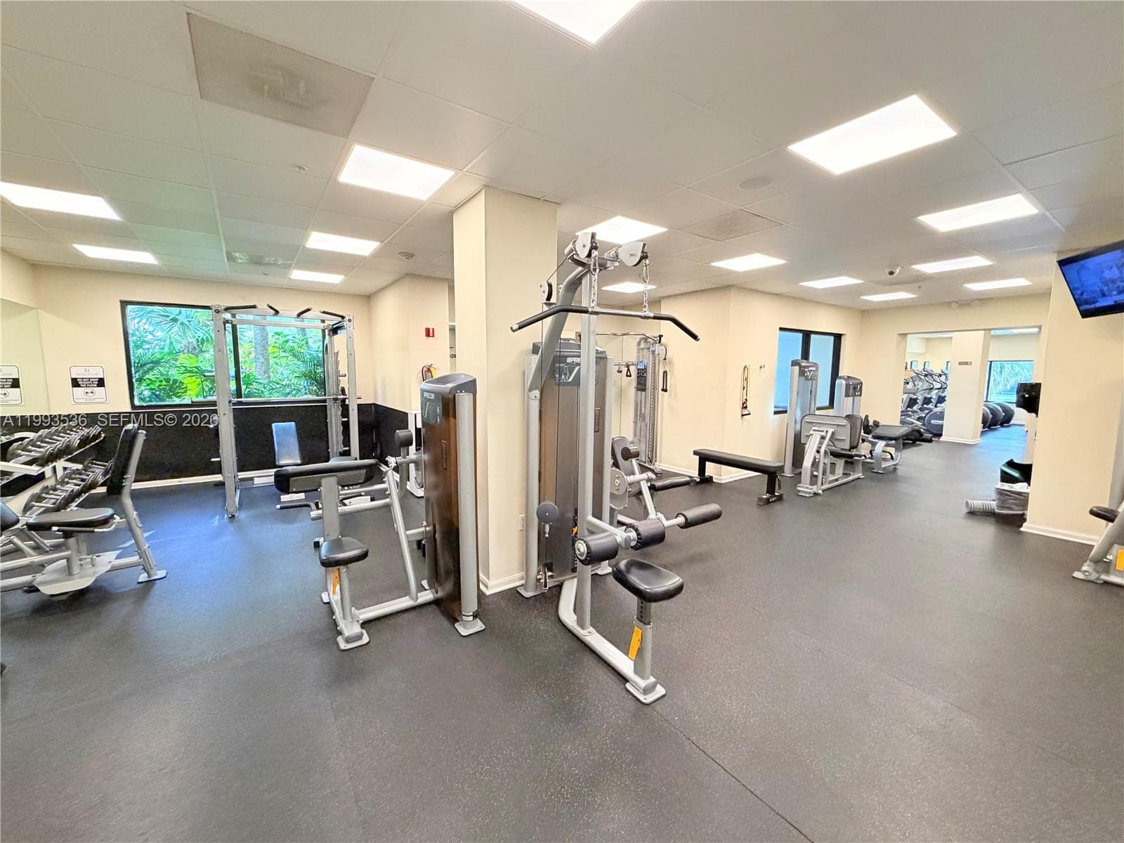 2333 Brickell Ave # 1407, Miami FL 33129 — 29