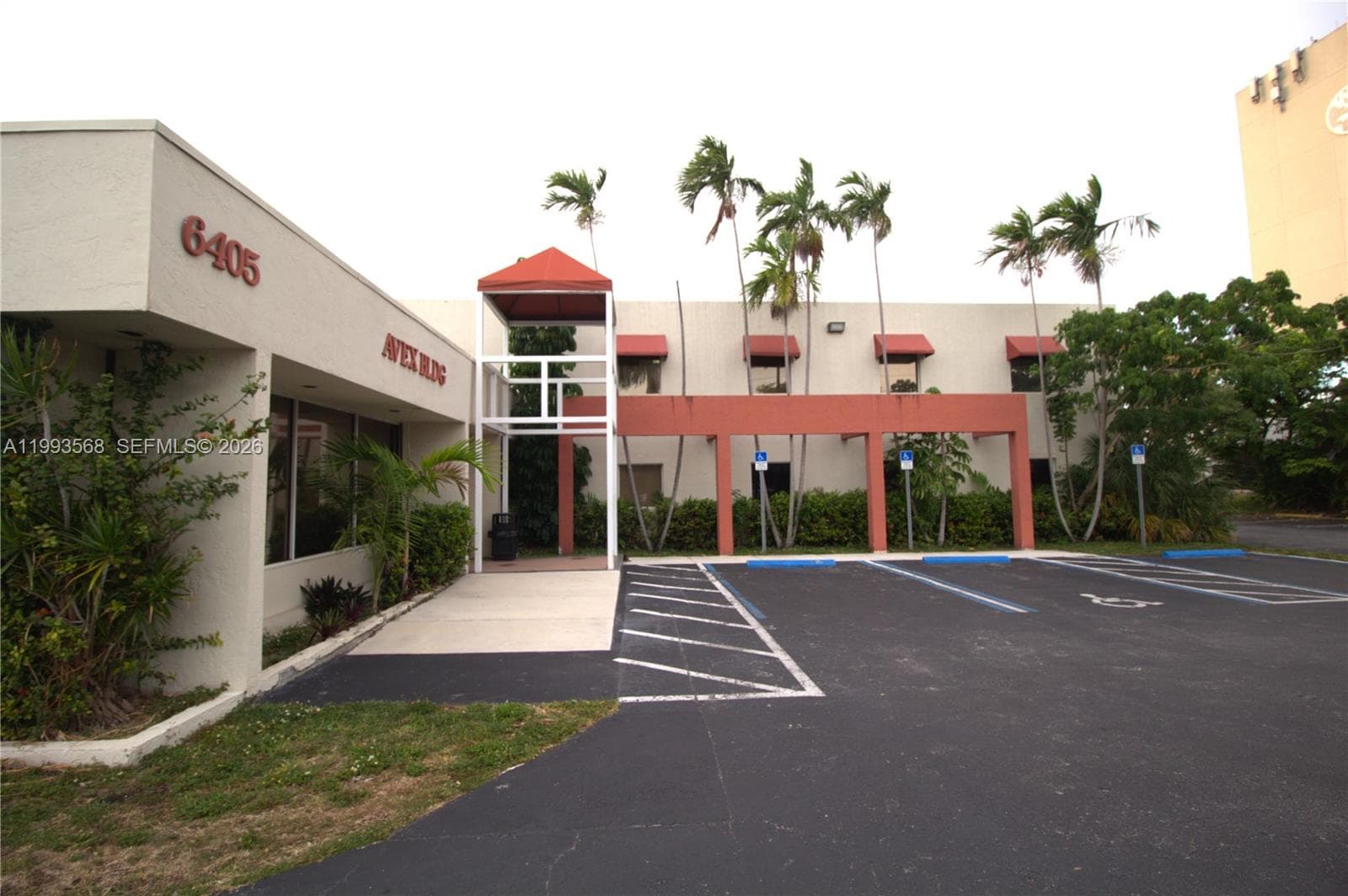 6405 NW 36th St, Virginia Gardens FL 33166 — 19