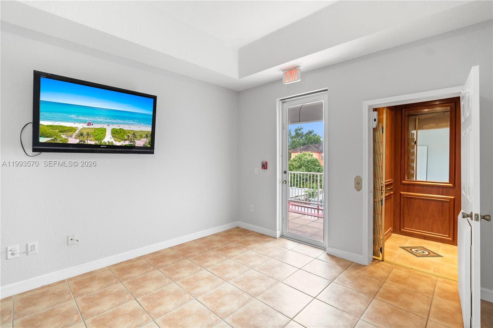 18140 NW 90th Ave, Hialeah FL 33018 — 47