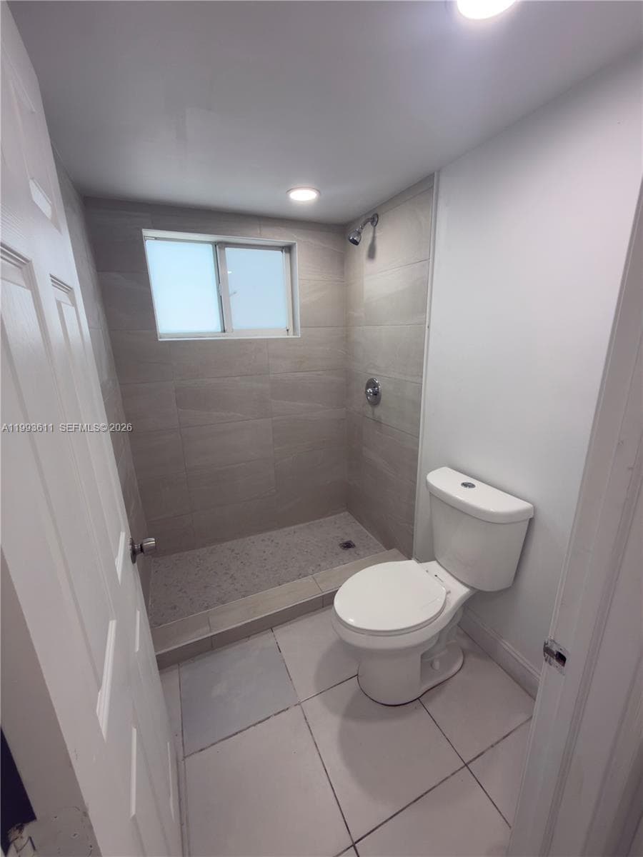 2622 NW 24th St # 1A, Miami FL 33142 — 4