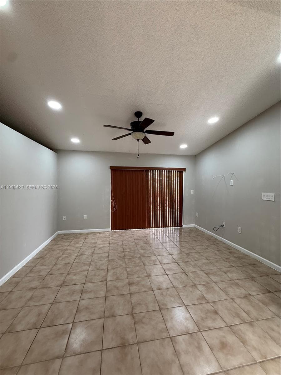 Country Lake Homes 2nd Ad, Hialeah, FL — 6