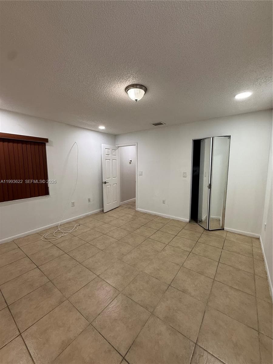 Country Lake Homes 2nd Ad, Hialeah, FL — 17