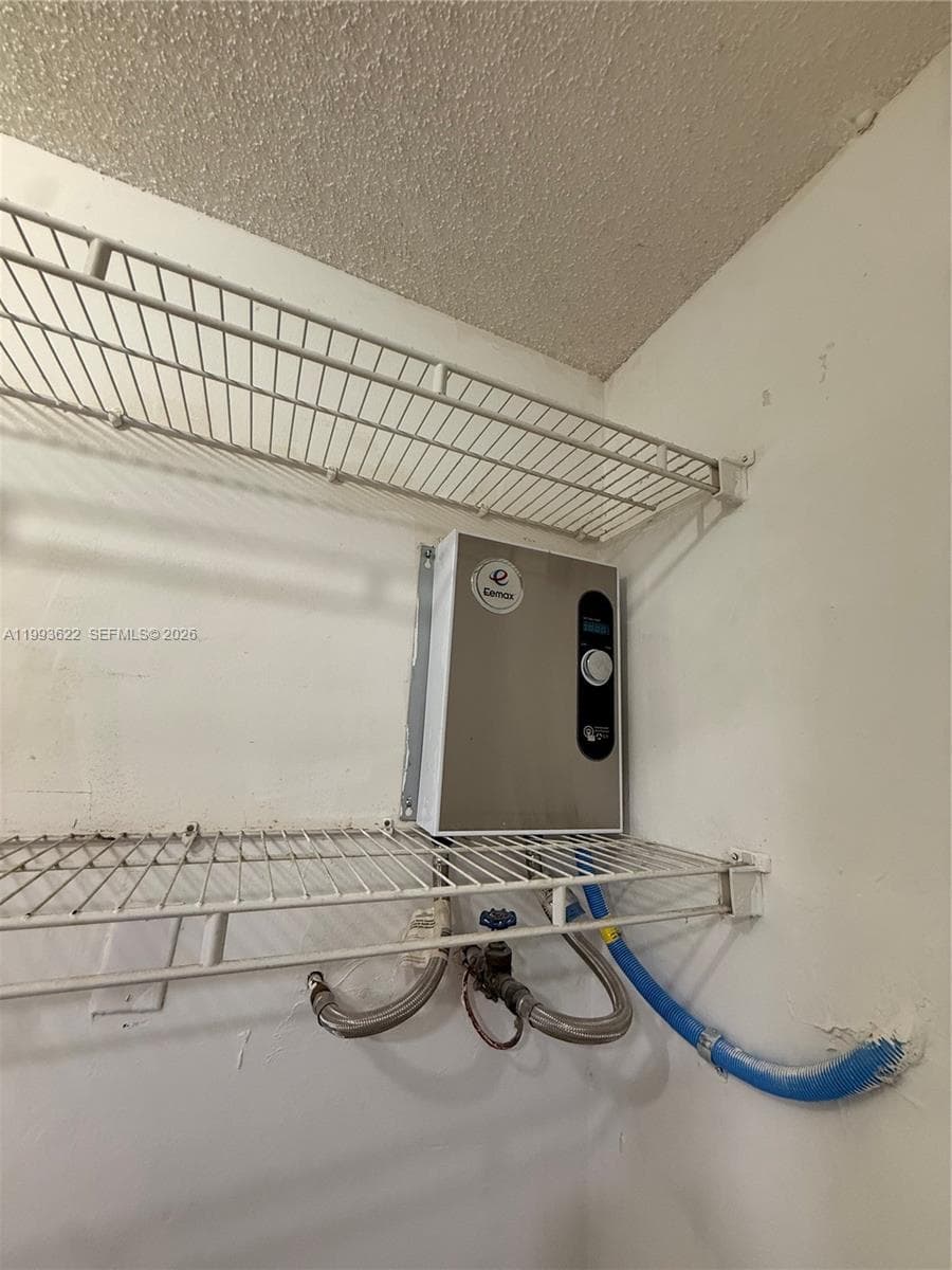 Country Lake Homes 2nd Ad, Hialeah, FL — 16