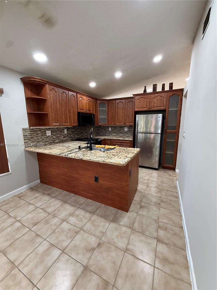 Country Lake Homes 2nd Ad, Hialeah, FL — 3