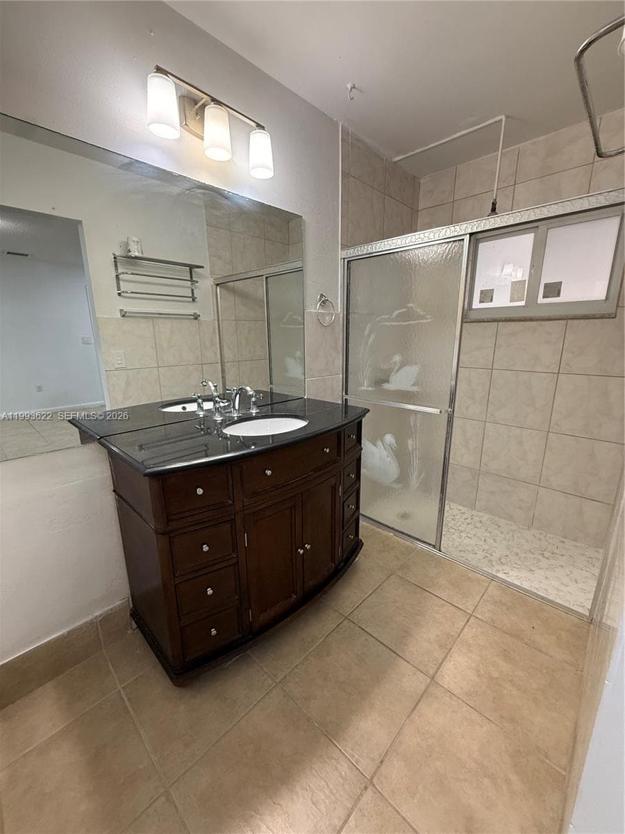 Country Lake Homes 2nd Ad, Hialeah, FL — 18