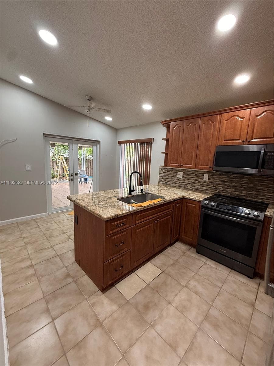 Country Lake Homes 2nd Ad, Hialeah, FL — 4