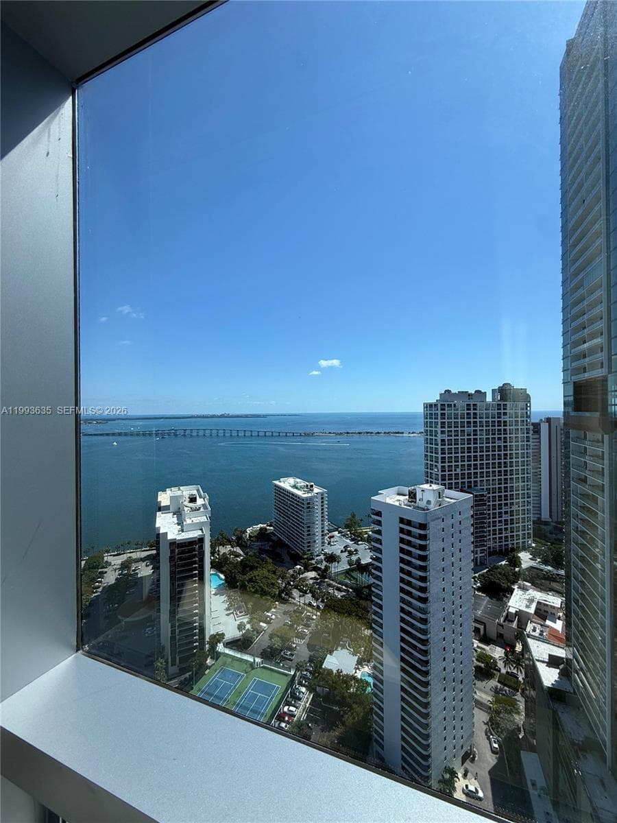 1435 Brickell Ave # 3305, Miami FL 33131 — 1