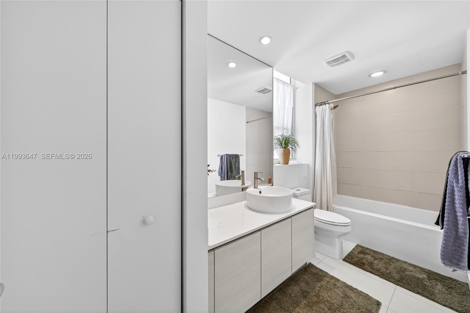 4250 Biscayne Blvd # 609, Miami FL 33137 — 17