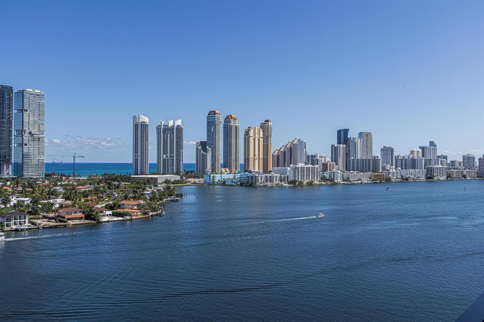 3600 Mystic Pointe Drive, Aventura FL 33180 — 2