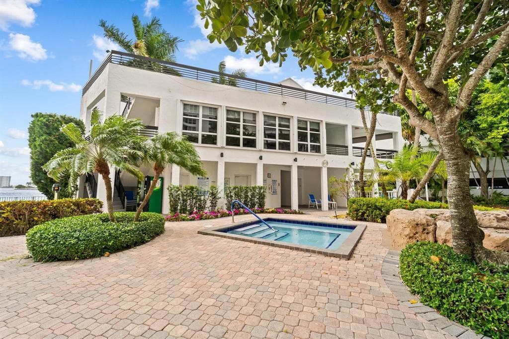 3600 Mystic Pointe Drive, Aventura FL 33180 — 56