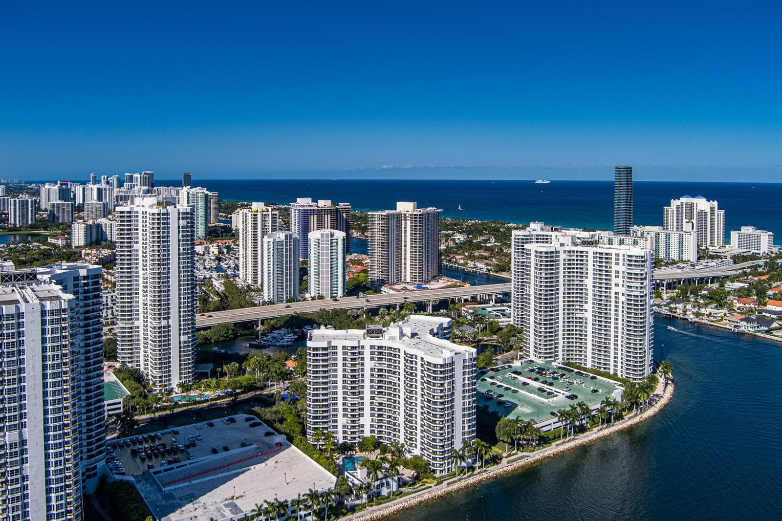 3600 Mystic Pointe Drive, Aventura FL 33180 — 61