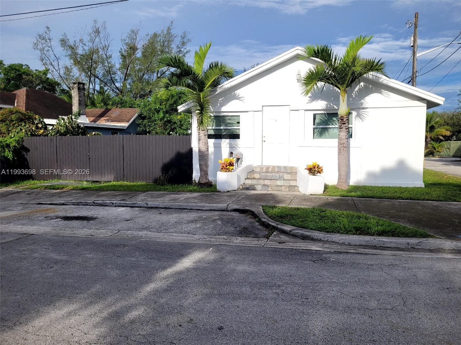 5720 NE Miami Pl, Miami FL 33137 — 2