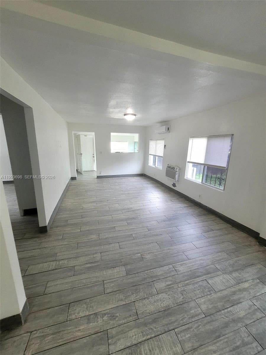 5720 NE Miami Pl, Miami FL 33137 — 12