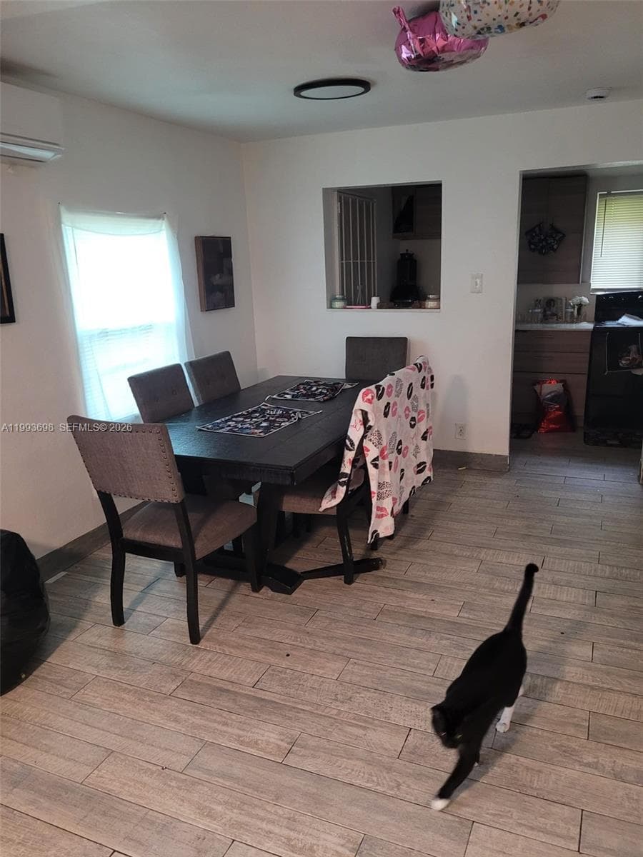 5720 NE Miami Pl, Miami FL 33137 — 26