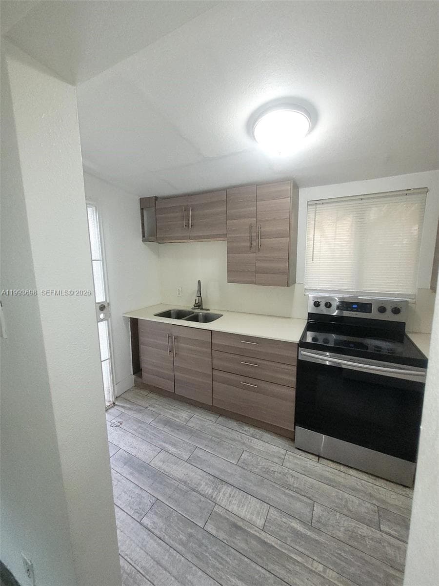 5720 NE Miami Pl, Miami FL 33137 — 9