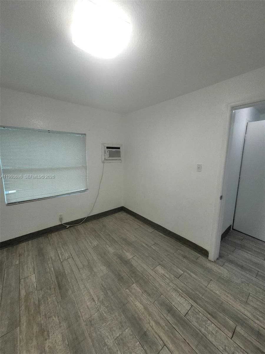 5720 NE Miami Pl, Miami FL 33137 — 15