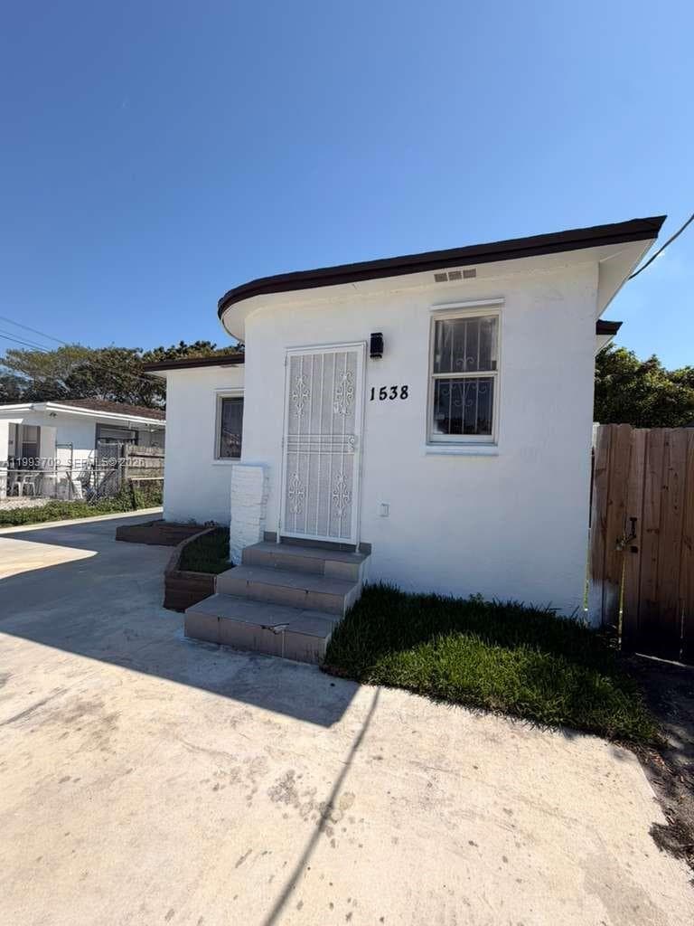 1538 NW 66 ST # 1, Miami FL 33147 — 1
