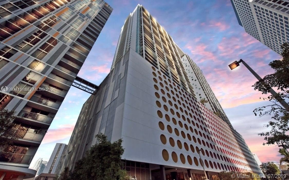 500 Brickell Ave # 2708, Miami FL 33131 — 3