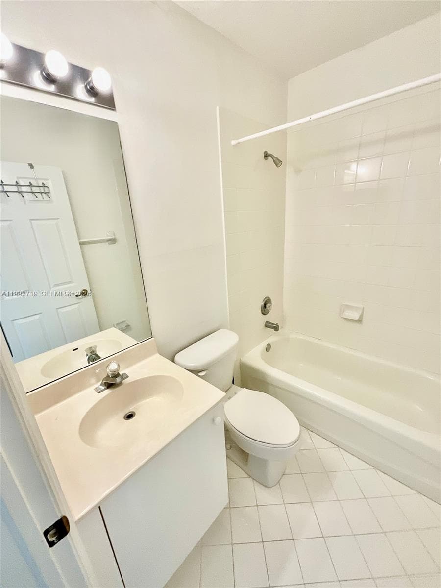 5628 NW 113th Ave # 5628, Doral FL 33178 — 42