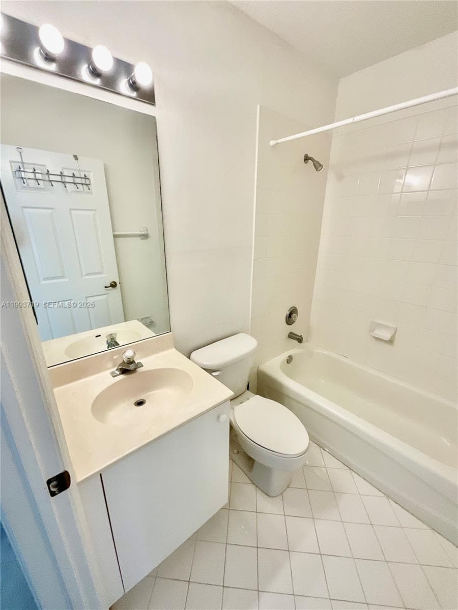 5628 NW 113th Ave # 5628, Doral FL 33178 — 43