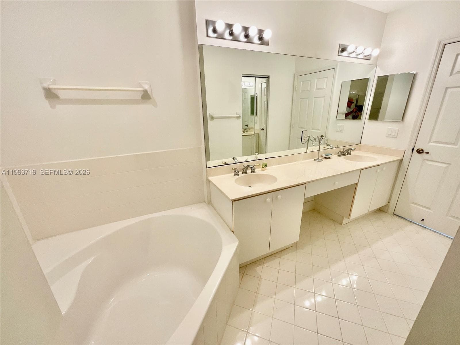 5628 NW 113th Ave # 5628, Doral FL 33178 — 34