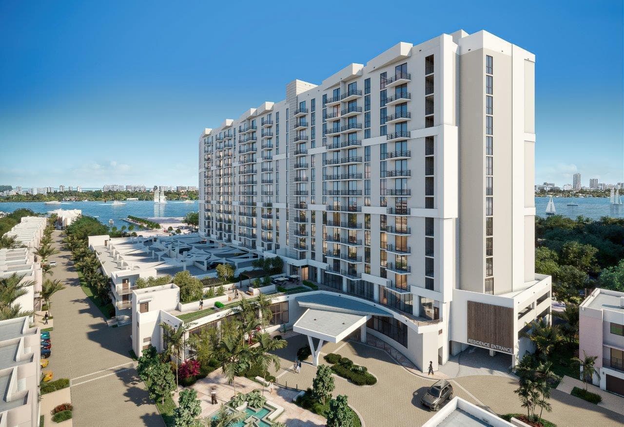 11295 Biscayne Boulevard, Miami FL 33181 — 10