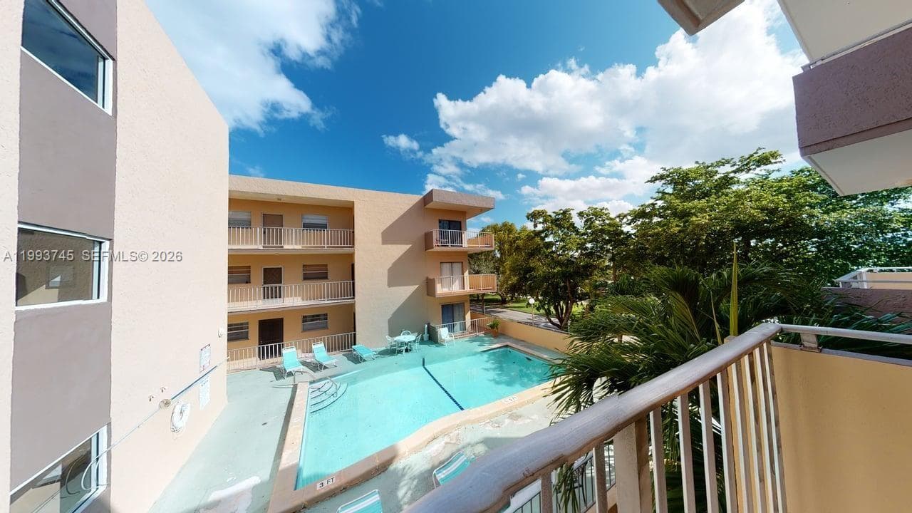 1955 NE 135th St # 301, North Miami FL 33181 — 7